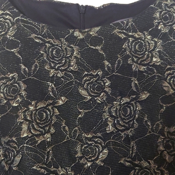 Donna Ricco|New York Matallic Floral Stretch Brocad Dress - Picture 2 of 6